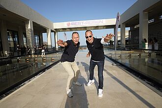 Gastgeber-Duo: die Vorstände Frank Winkler (links) und Cornelius Meyer. Foto: Jörg Sänger Gastgeber-Duo: die Vorstände Frank Winkler (links) und Cornelius Meyer. Foto: Jörg Sänger
