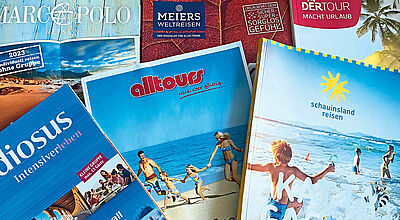 Auch in Zeiten der Digitalisierung arbeiten viele Reisebüros gerne mit gedruckten Katalogen