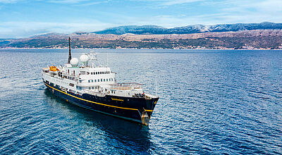 Eines der neuen Exklusivprodukte des Erlebnisreiseanbieters: das Liebhaberschiff Serenissima für maximal 98 Passagiere. Foto: Patrick Ohligschläger