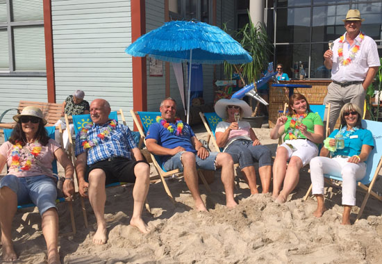 Mit der Sommeraktion „Strand-Feeling“ schaffte es das Team von Holiday Land Paradies Reisen in Loßburg 2017 unter die Top Ten des Globus Awards von touristik aktuell